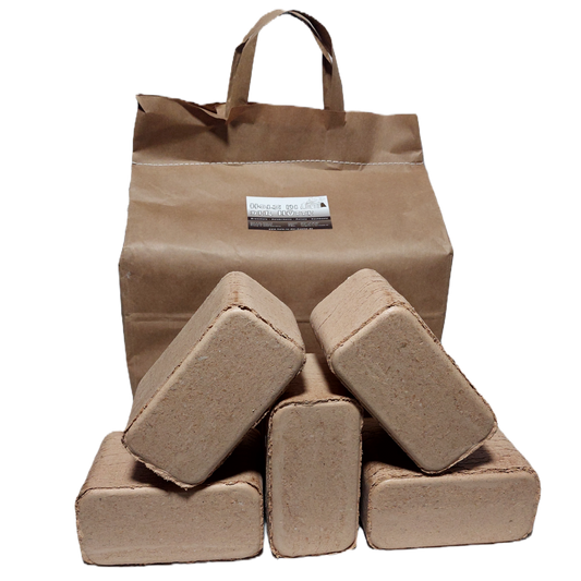 heimische RUF-Buchenbriketts (je 960kg Palette) in Papiertüten